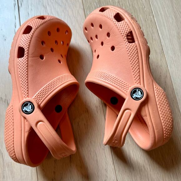 Crocs Orange Kids Slip on Clogs Girls Sz J3 - Picture 1 of 6